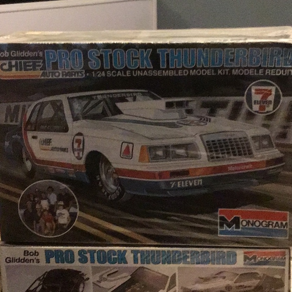 Monogram gladdens pro stock Thunderbird modelkit
